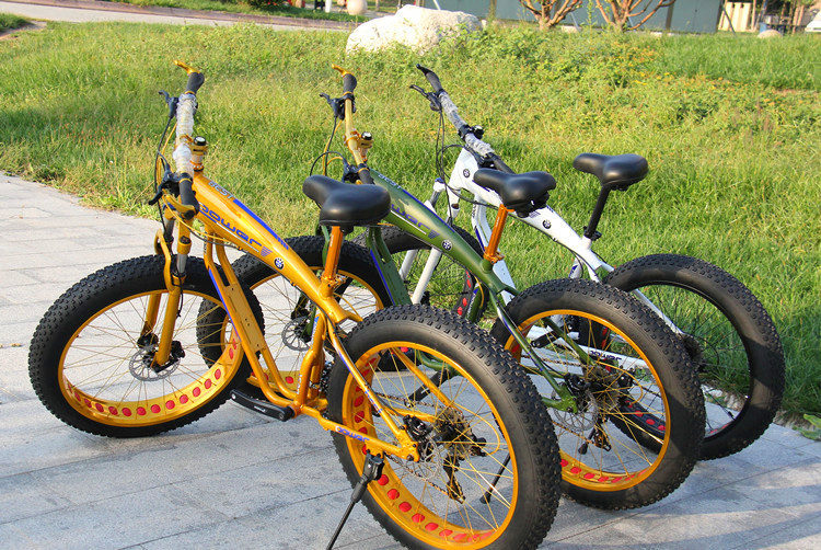 26寸雪地车超宽轮胎山地车 越野、沙滩与冰雪的全能伙伴